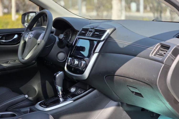 Used Nissan Tiida 2019 1.6L CVT Smart Drive Version China VI Standard
