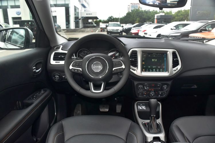 Used Jeep Compass 2017 200T Automatic Family Edition