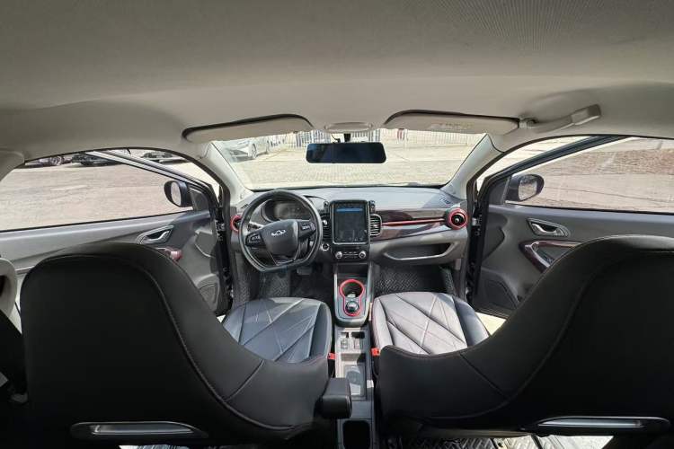 Used Chery QQ Little Ant 2022 Revised Version Sweet Pink Edition Half-Sugar Version Lithium Iron Phosphate 30.7 kWh 30 kW 301 km Interior 2