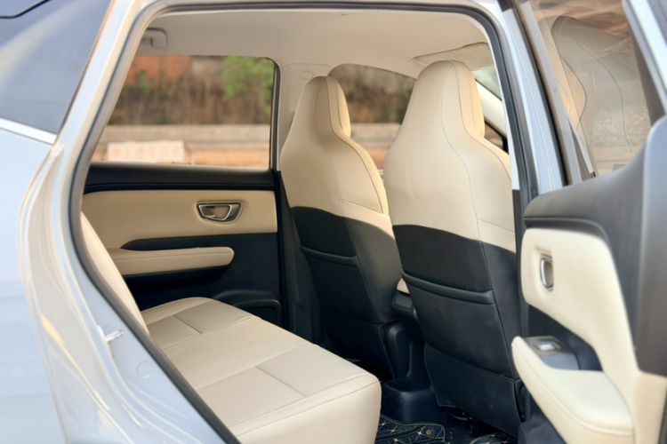 Used Wuling Bingo PLUS 2024 401 km Range 5-Seater Version Interior 6