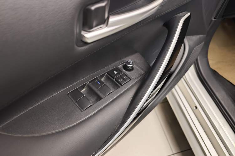 Used Toyota Levin 2021 185T CVT Luxury Edition
