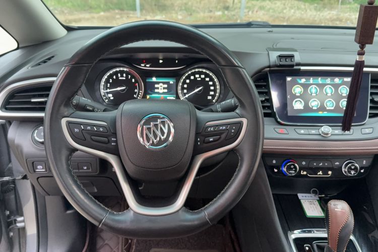 Used Buick GL6 2019 18T 6-Seater Connected Luxury Version China VI Standard Interior 5