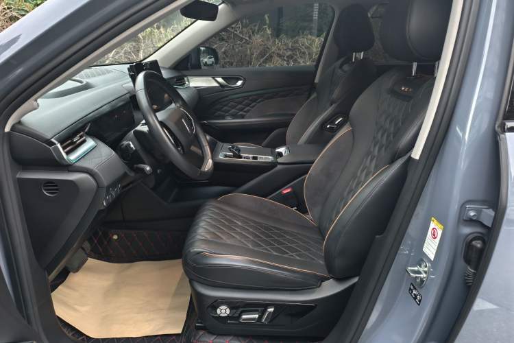 Used Wey Latte DHT-PHEV 2022 1.5T Two-Wheel-Drive Extra-Large Version
