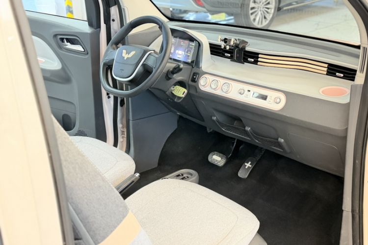 Used Wuling Hongguang MINIEV 2021 Macaron Premium Model – Lithium Iron Phosphate