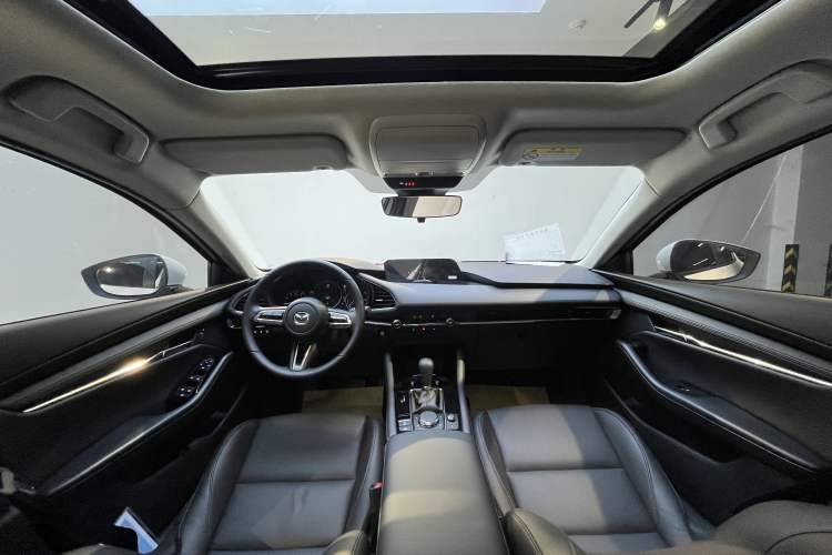 Used Mazda 3 Axela 2025 Model, 2.0L Automatic, Quality Elegance Edition