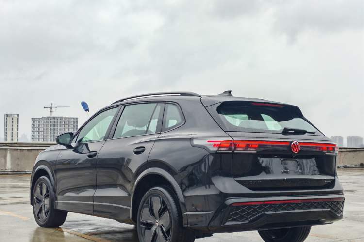 Used Volkswagen Tiguan L 2024 PRO 380TSI Four-Wheel Drive R-Line Prestige Edition
