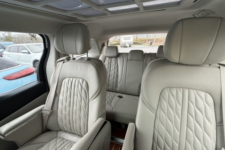 Used Buick GL8 2021 Land Cruiser Executive Class 652T Comfort Model
