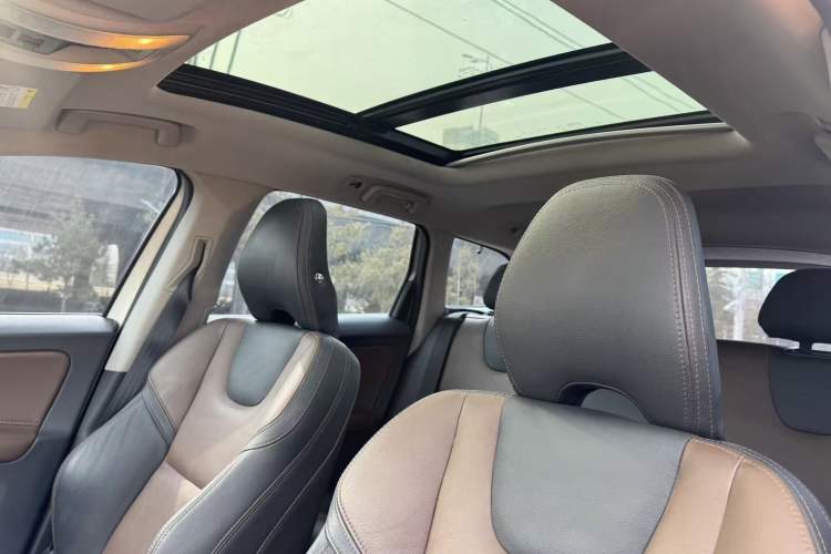 Used Volvo XC60 2017 T5 AWD Smart Upgrade Edition