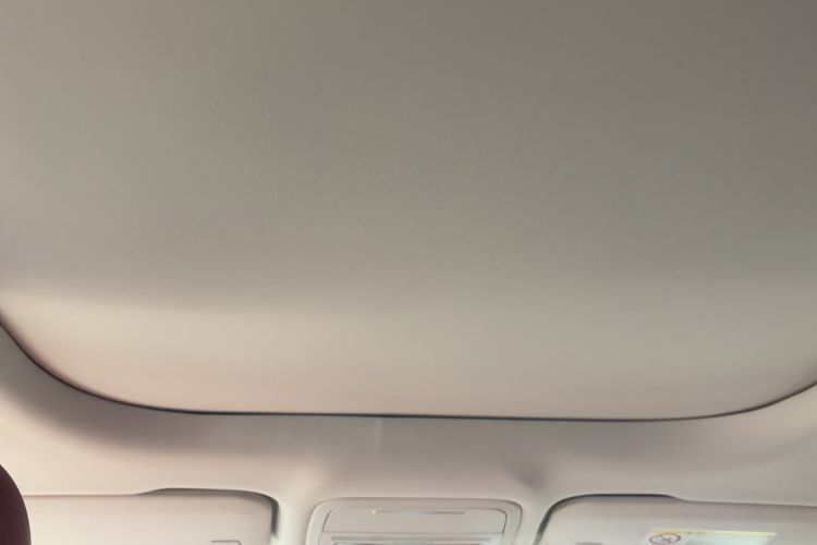 Used Lincoln Nautilus 2025 2.0T All-Wheel-Drive Luxury Hybrid Edition Interior 5