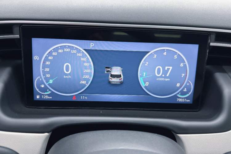 Used Hyundai Tucson 2021 Tucson L 1.5T DCT Luxury Prestige Edition Odometer Close Up