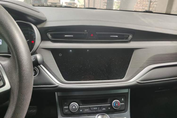 Used Geely Auto Emgrand 2021 UP 1.5L CVT Luxury Model Audio And AC Panel