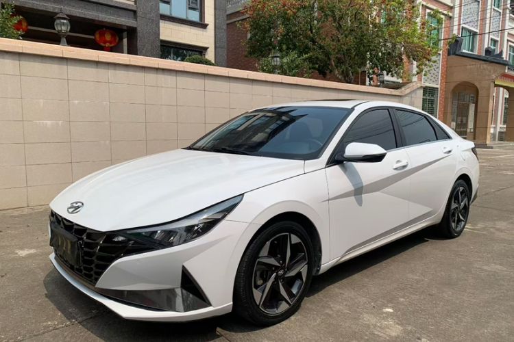 Used Hyundai Elantra 2021 1.5L CVT LUX Prestige Edition