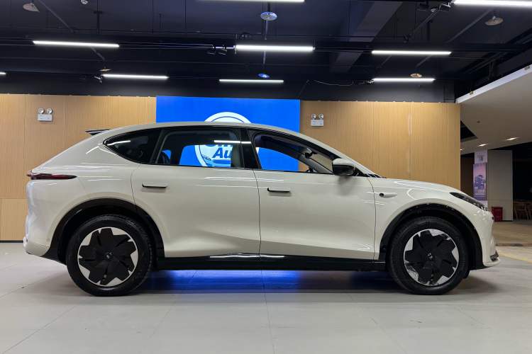 Used IM LS7 2023 77 kWh Urban Fit Rear-Wheel Drive