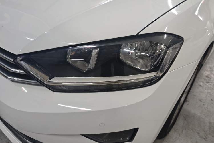Used Volkswagen Golf 2016 230TSI Automatic Luxury Version
