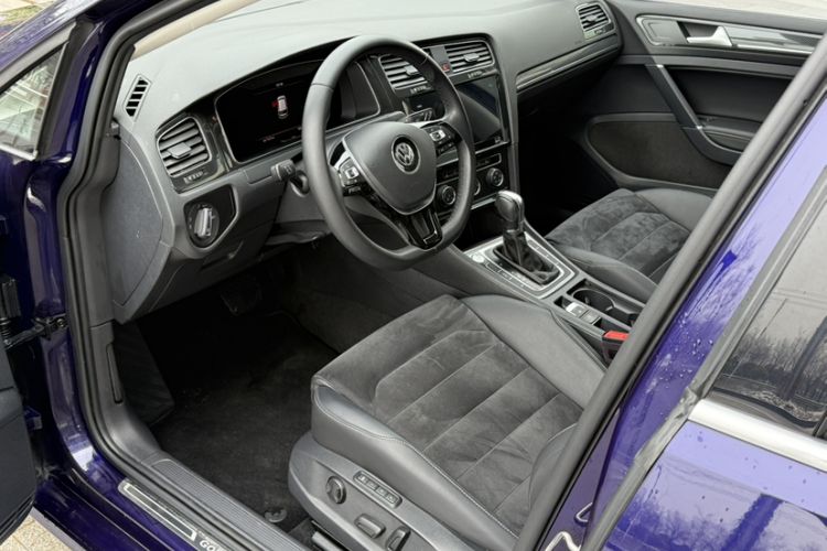 Used Volkswagen Golf 2020 Zhiai Edition 280TSI DSG Luxury Model