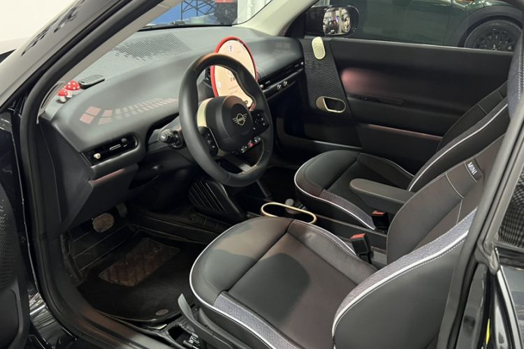 Used MINI Electric MINI COOPER 2024 456km COOPER E Classic Edition