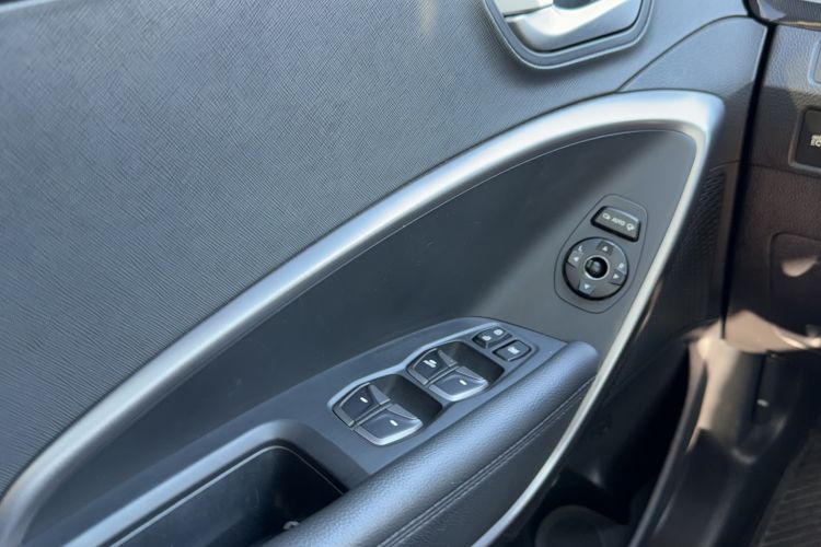 Used Hyundai Santa Fe 2013 2.4L Automatic Two-Wheel Drive Smart Version