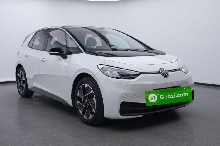 Used Volkswagen ID.3 2024 Outstanding Edition Exterior 2