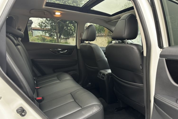 Used Nissan X-Trail 2020 2.0L XL Premium CVT 2WD SmartConnect Luxury Edition Interior 3