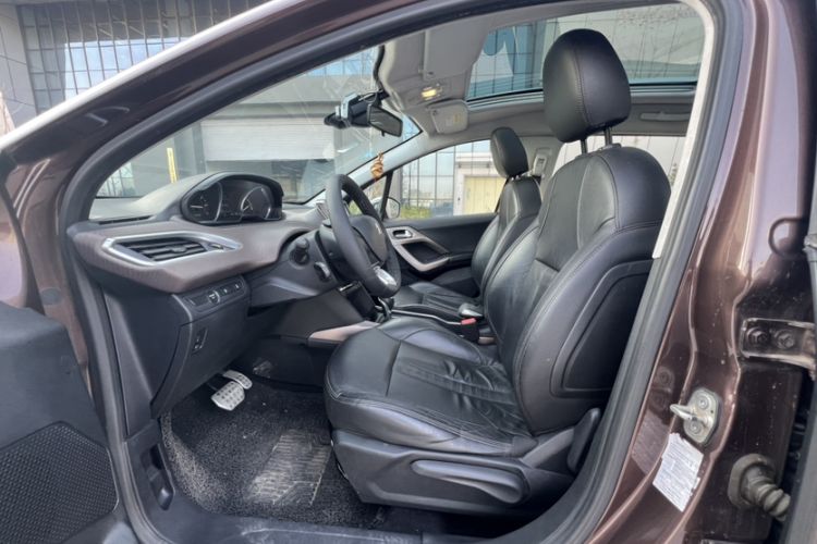 Used Peugeot 2008 2014 1.6L Automatic Navigation Edition