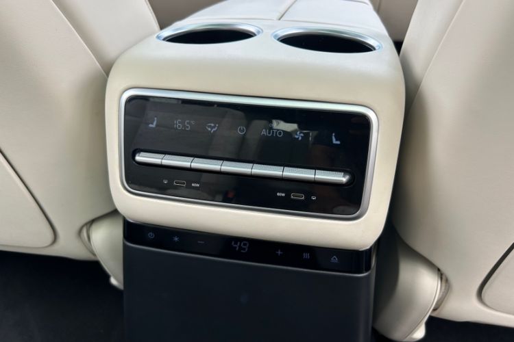 Used Li Auto L9 2023 Pro Model
