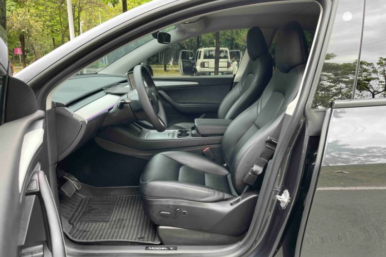 Used Tesla Model Y 2024 Rear-Wheel-Drive Version