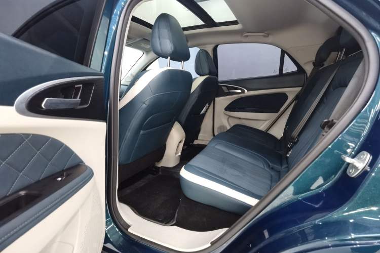 Used ORA Good Cat 2024 401 km Luxury Version 126 kW Interior 3