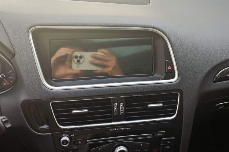 Used Audi Q5 2016 40 TFSI Technology Edition Interior 2