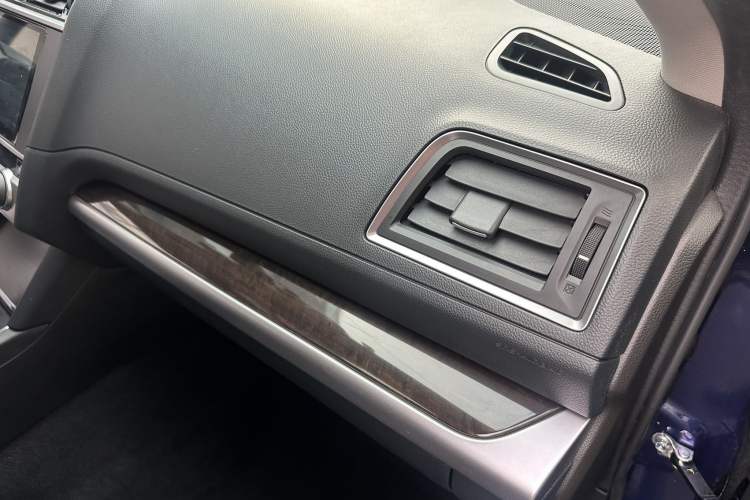 Used Subaru Outback 2017 2.5i Luxury Navigation Edition with EyeSight
