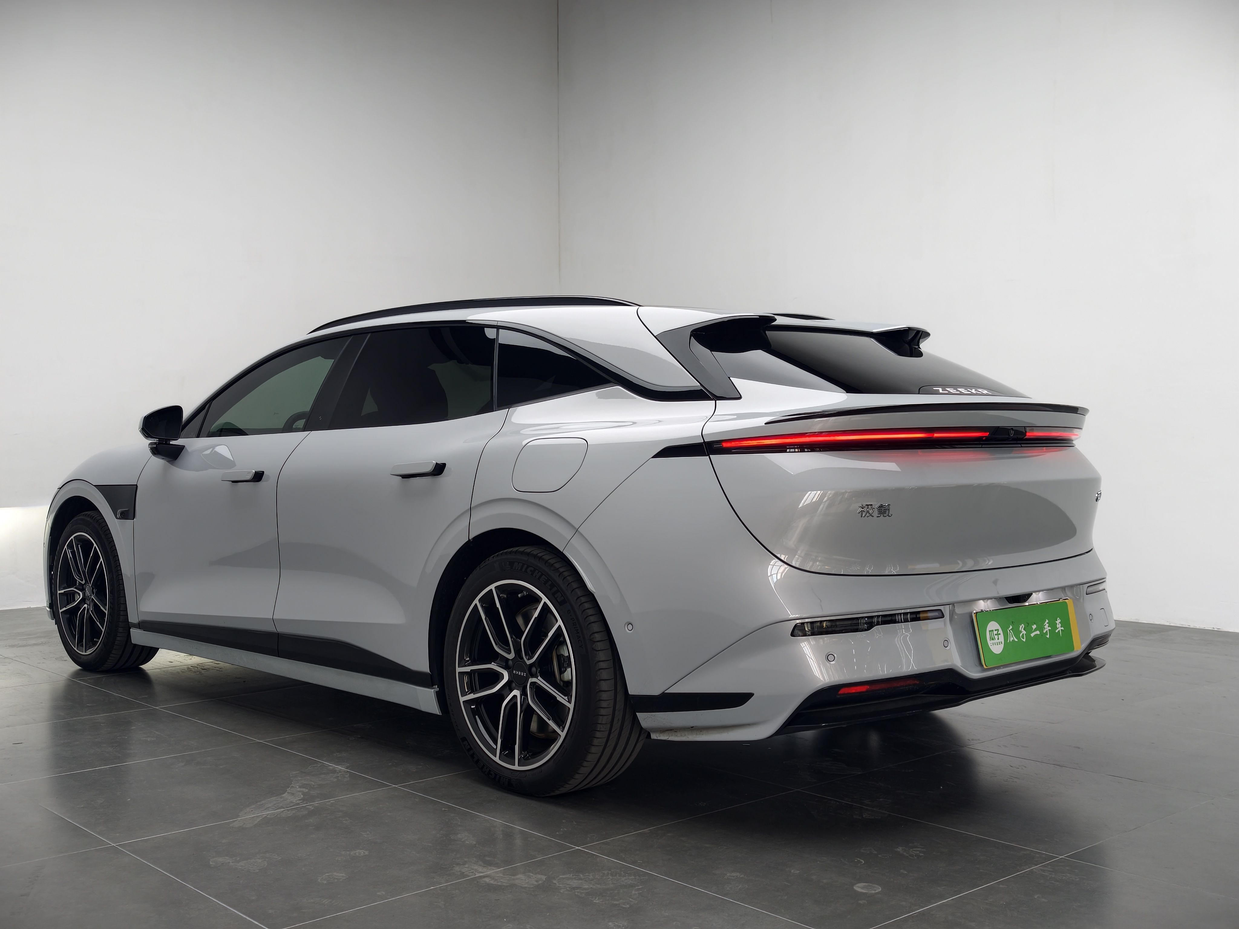 Zeekr 007GT 2026 Model Rear-Drive Max Version 75 kWh — снимка 14