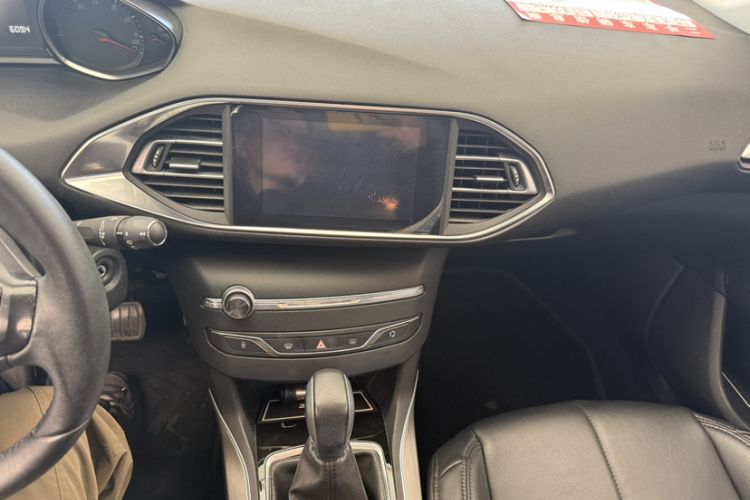 Used Peugeot 308S 2015 1.6T Automatic Jingchi Edition Interior 1