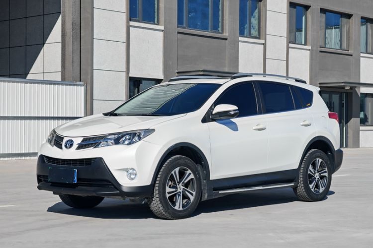 Used Toyota RAV4 2015 2.0L CVT Two-Wheel Drive Fashion Edition