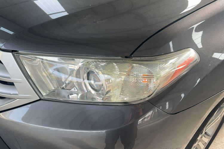 Used Toyota Highlander 2012 2.7L Two-Wheel Drive 7-Seater Luxury Edition
