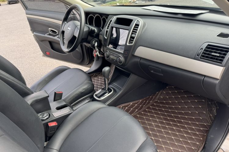 Used Nissan Sylphy 2019 Classic 1.6XE+ CVT SmartConnect Leading Edition Interior 10