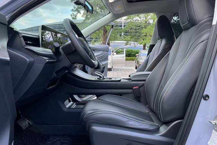 Used Venucia V 2021 260T Idol Edition
