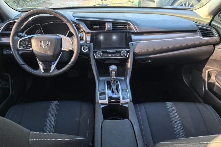 Used Honda Civic 2019 220TURBO CVT Dynamic Edition China VI Interior 3