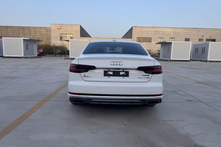 Used Audi A4L 2019 40 TFSI Fashion Edition China VI Emission Standard Exterior 5