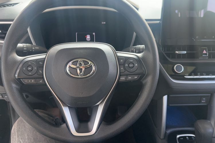 Used Toyota FRONTLANDER 2023 2.0L CVT Luxury Edition