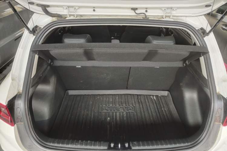 Used Kia kx1 Stonic 2021 1.4L CVT Sunroof Model
