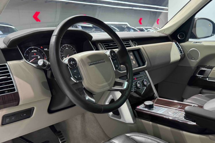 Used Land Rover Range 2016 5.0 SC V8 AB Prestige Extended Version Interior 1