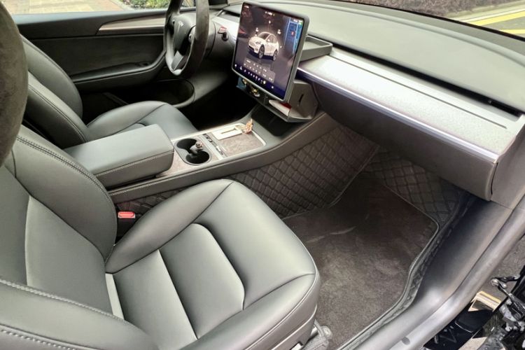 Used Tesla Model Y 2023 Rear-Wheel-Drive Version Interior 11