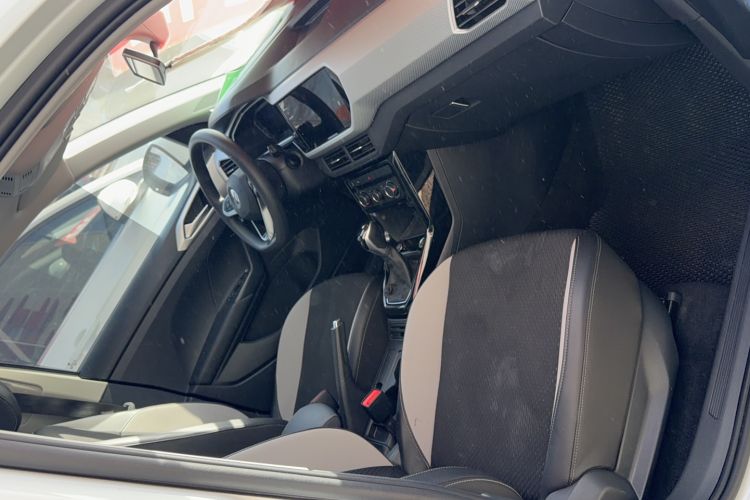 Used Volkswagen Tacqua 2021 200TSI DSG JoyConnect Edition