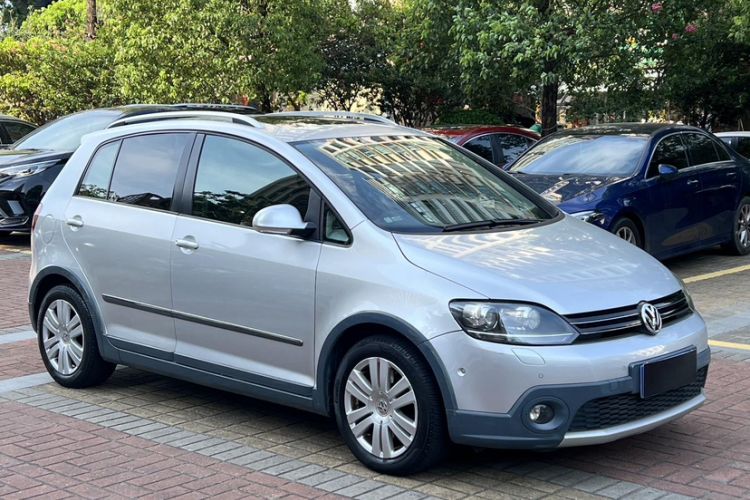 Used Volkswagen Golf 2011 1.4TSI Cross Golf
