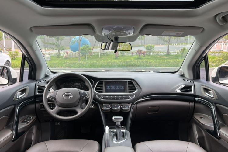 Used GAC Trumpchi GS4 2015 200T G-DCT Luxury Edition Interior 3