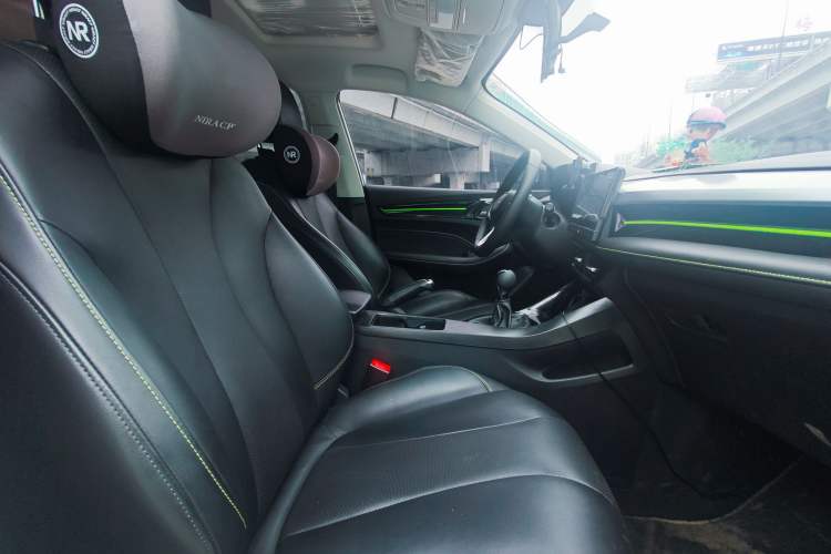 Used Roewe i5 2021 1.5L Manual Diamond Edition