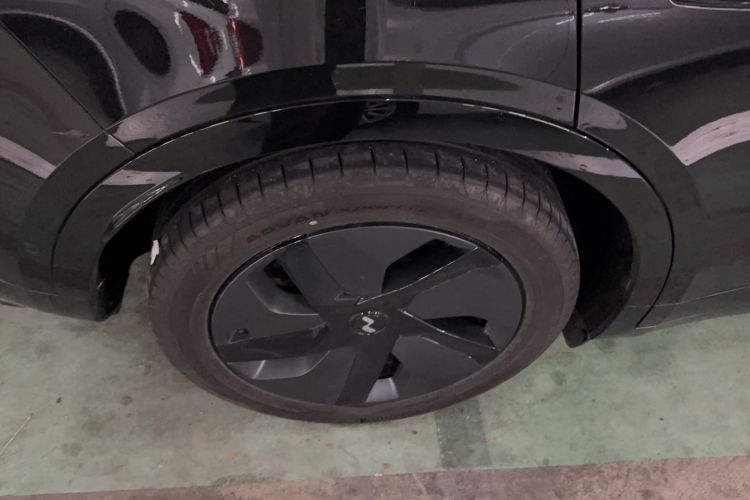 Used ONVO L60 2024 60 kWh Rear-Drive Version Exterior 1