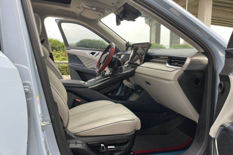 Used Wey Mocha 2021 2.0T Two-Wheel-Drive Ultra-Strong Version
