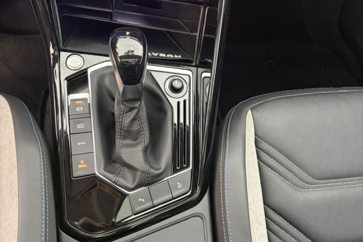 Used Volkswagen Tayron GTE Plug-in Hybrid 2020 1.4T Luxury Model Interior 3