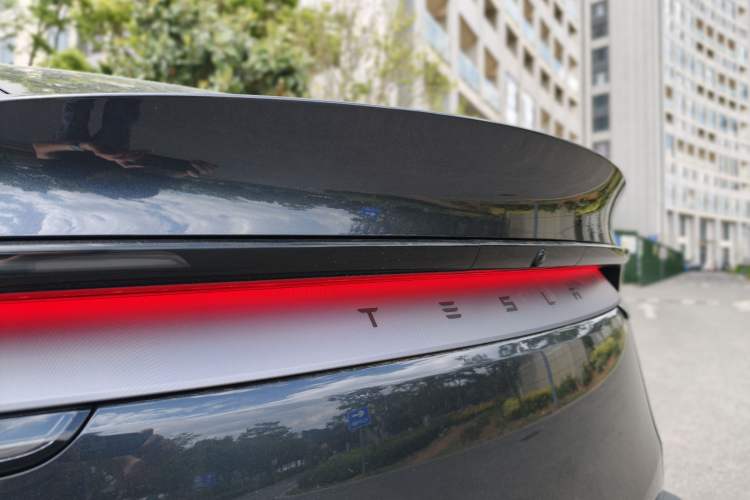 Used Tesla Model Y 2025 Rear-Wheel-Drive Version