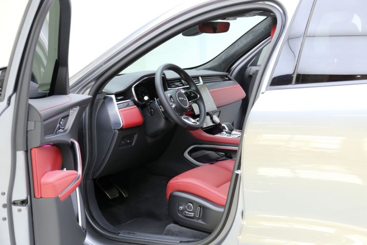 Used Jaguar F-PACE 2024 P250 R-Dynamic HSE Left Front Seat